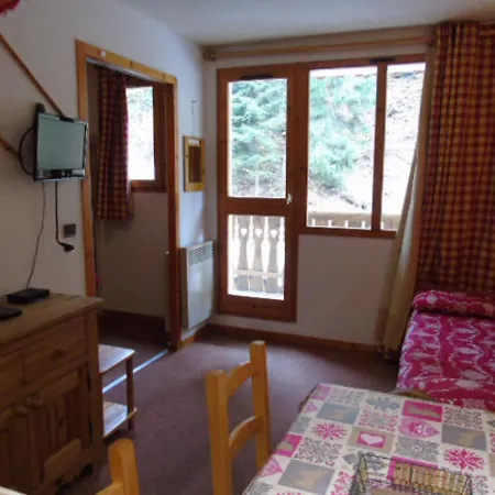아파트 Cosy Pour 4 Pers. A Valfrejus, Ideal Ski, Proche Telecabine Et Commerces - Fr-1-561-101 *