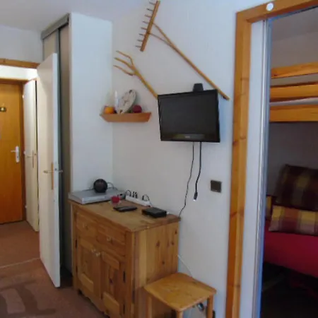 Cosy Pour 4 Pers. A Valfrejus, Ideal Ski, Proche Telecabine Et Commerces - Fr-1-561-101